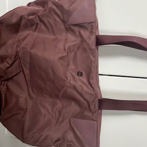 Womens light pink Lululemon tote bag